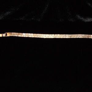 Vintage Jewelry - Vintage 70s Silver Tone Bracelet Vintage Jewelry - Vintage 70s Silver Tone Bracelet
